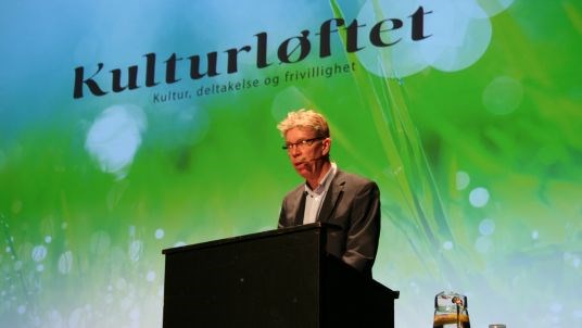 Kulturdirektør i Vestfold Arild Moen på talerstolen på innspillsseminaret i Vestfold 14. mars 2013.