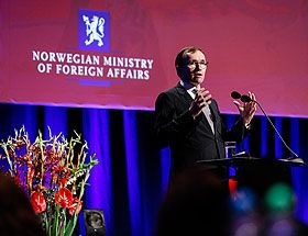 Foreign Minister Eide at the conference