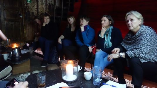Kulturministeren sammen med kulturnæringsaktører i Tromsø.