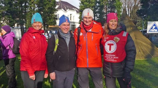 Kommunal- og moderniseringsminister Jan Tore Sanner, Berit Kjøll, styreleder i Den Norske Turistforening, generalsekretær Nils Øveraas og Marit Sølsnæs i DNT Sør