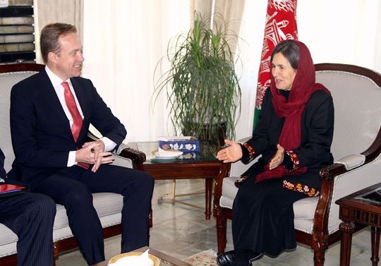 Utenriksminister Børge Brende og førstedame Rula Ghani i Kabul 8. november 2014. Foto: NTB/Scanpix Anne Marte Vestbakke