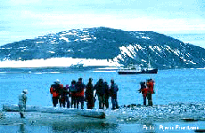 Svalbard-turister. Foto: Sysselmannen