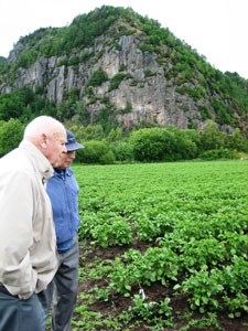 Det er vanningsanlegg i bakken på 3000 daa i Kvinesdal, nesten ubrukt.Foto: Halvdan Jakobsen FMLA