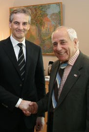 Foreign Minister Jonas Gahr Støre received Josef Begun at the Ministry of Foreign Affairs on 23 April 2010. Photo: MB Haga, MFA
