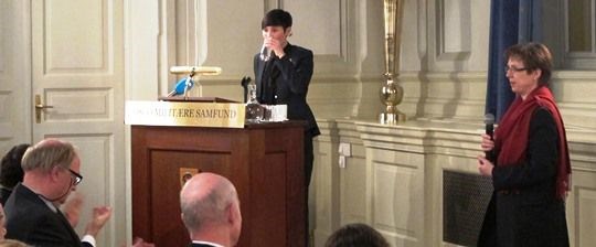 Kommandørkaptein Iren Isfeldt ønsket på vegne av Oslo Militære Samfund Ine Eriksen Søreide velkommen til å holde forsvarsministerens årlige nyttårsforedrag.