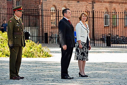 Forsvarsminister Grete Faremo og Bosnia-Herzegovinas forsvarsminister Selmo Cikovic. - Foto: Torgeir Haugaard, Forsvarsvarets mediesenter