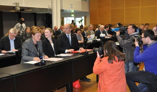 Fornyings-, administrasjons- og kirkeminister Rigmor Aasrud, barne-, likestillings- og inkluderingsminister Inga Marte Thorkildsen og landbruks- og matminister Trygve Slagsvold Vedum under dagens presentasjon.